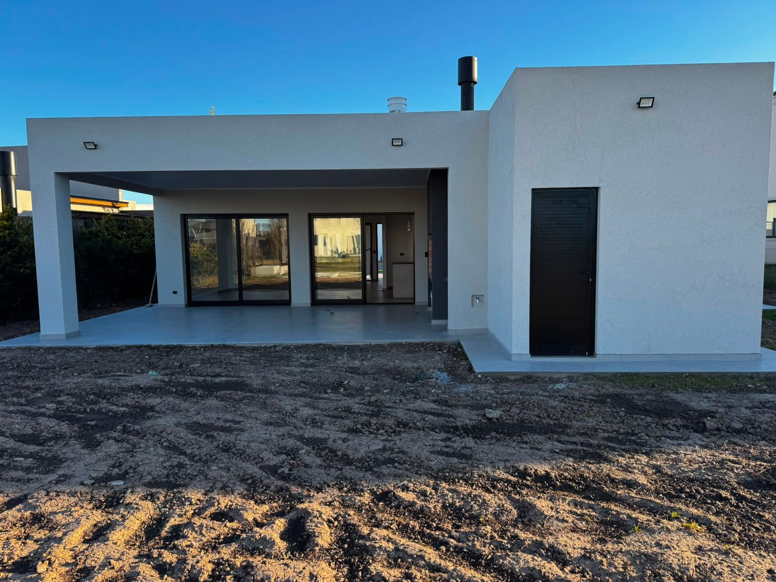 Hermosa casa de 4 ambientes a estrenar en barrio privado Cruz del Sur. - 15