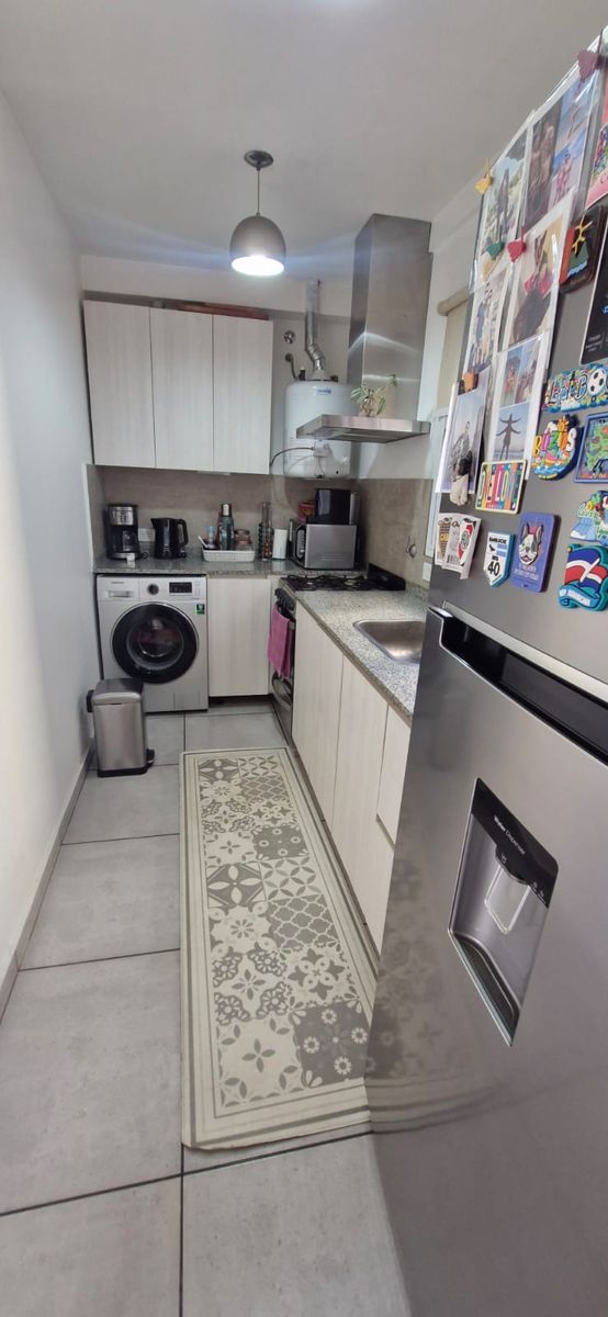 Excelente departamento de 2 ambientes en primer piso con balcón al contrafrente y cochera cubierta - Villa Luzuriaga. Apto crédito. - 7