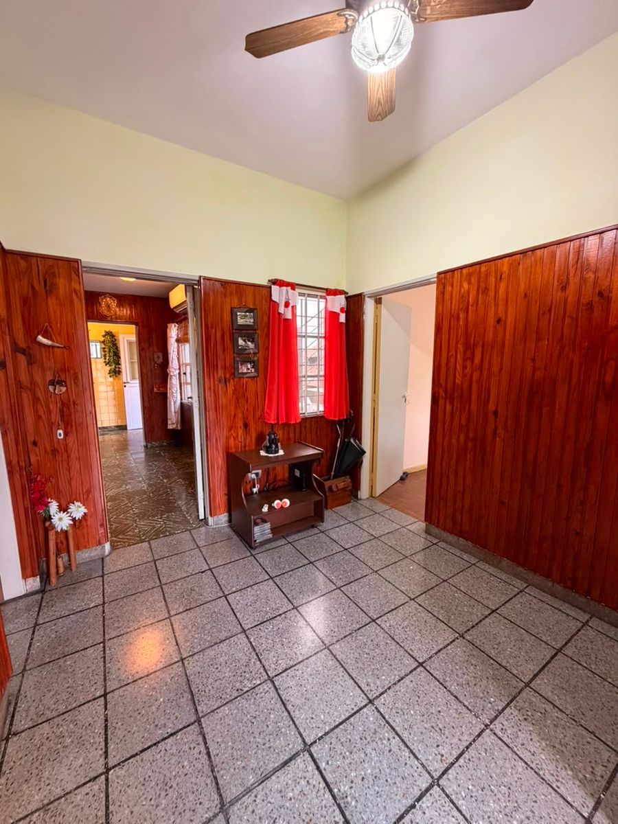 CASA AMERICANA 3 AMBIENTES CON AMPLIO JARDIN AL FRENTE, COCHERA CUBIERTA, PATIO Y TERRAZA - 5