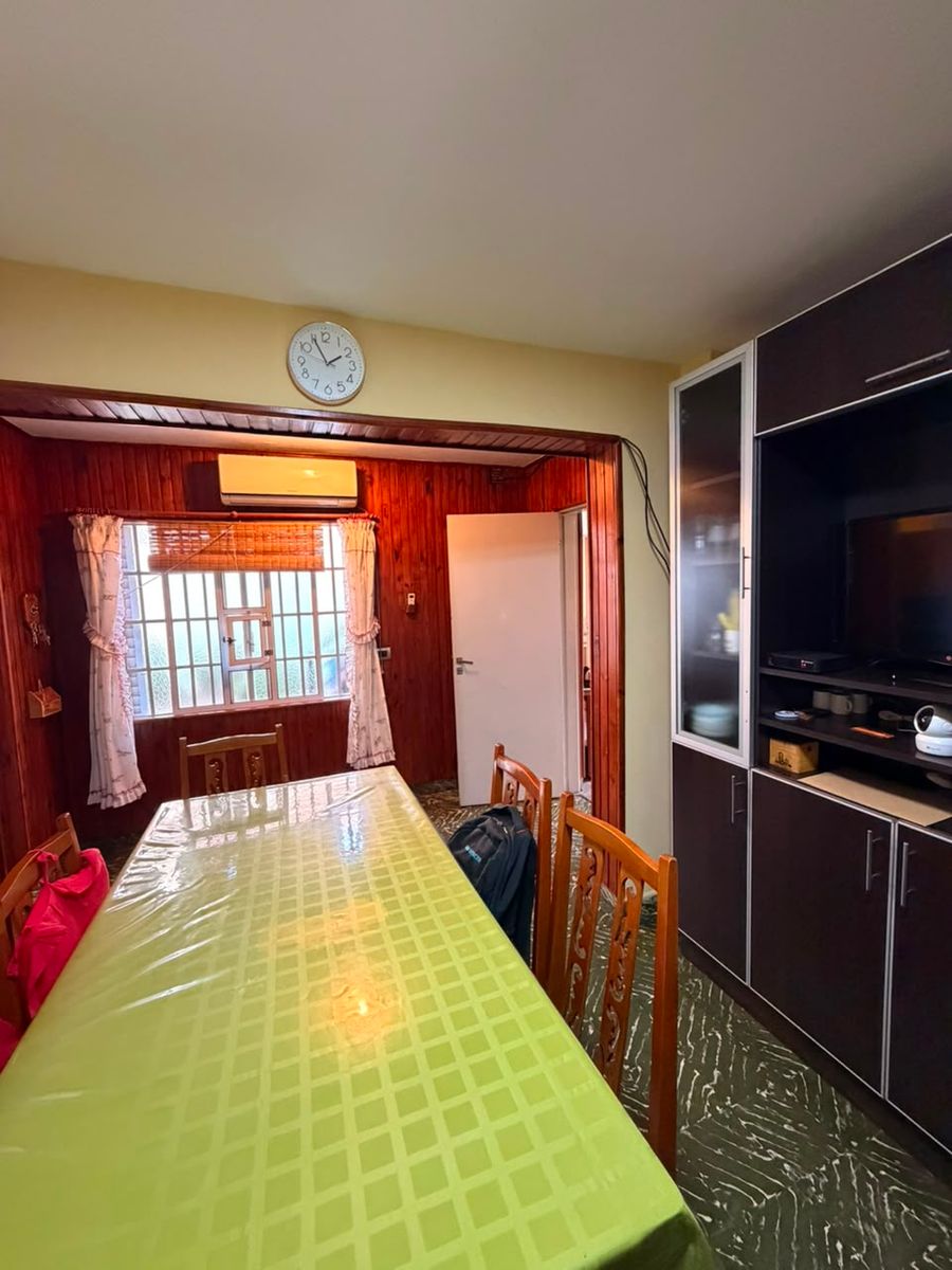 CASA AMERICANA 3 AMBIENTES CON AMPLIO JARDIN AL FRENTE, COCHERA CUBIERTA, PATIO Y TERRAZA - 9