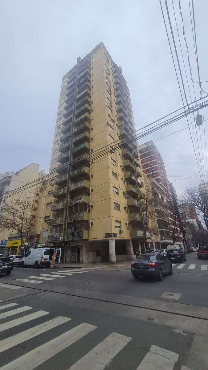 EXCELENTE DEPTO 3 AMBIENTES CON COCHERA CUBIERTA EN BELGRANO - 5