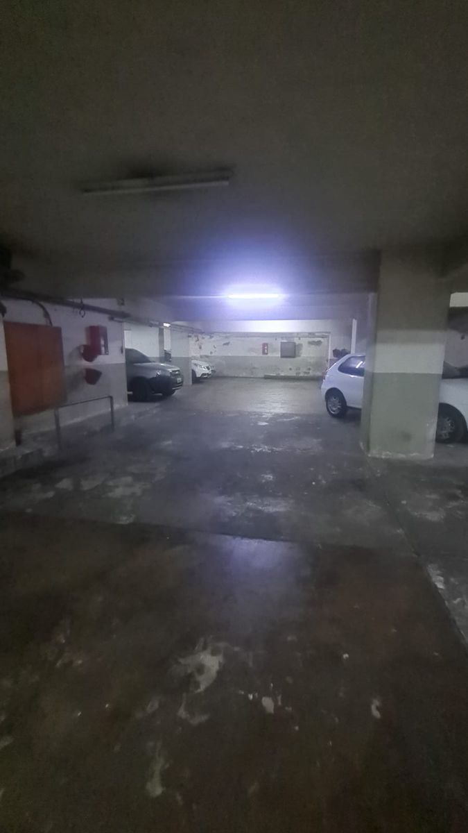 EXCELENTE DEPTO 3 AMBIENTES CON COCHERA CUBIERTA EN BELGRANO - 10