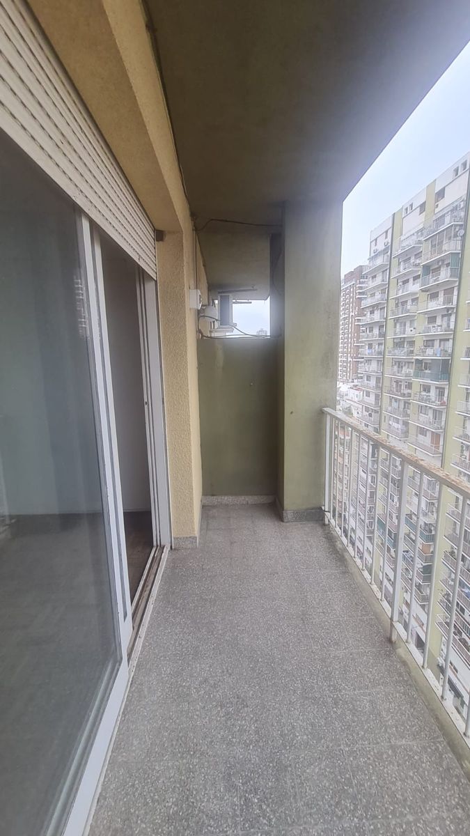 EXCELENTE DEPTO 3 AMBIENTES CON COCHERA CUBIERTA EN BELGRANO - 17