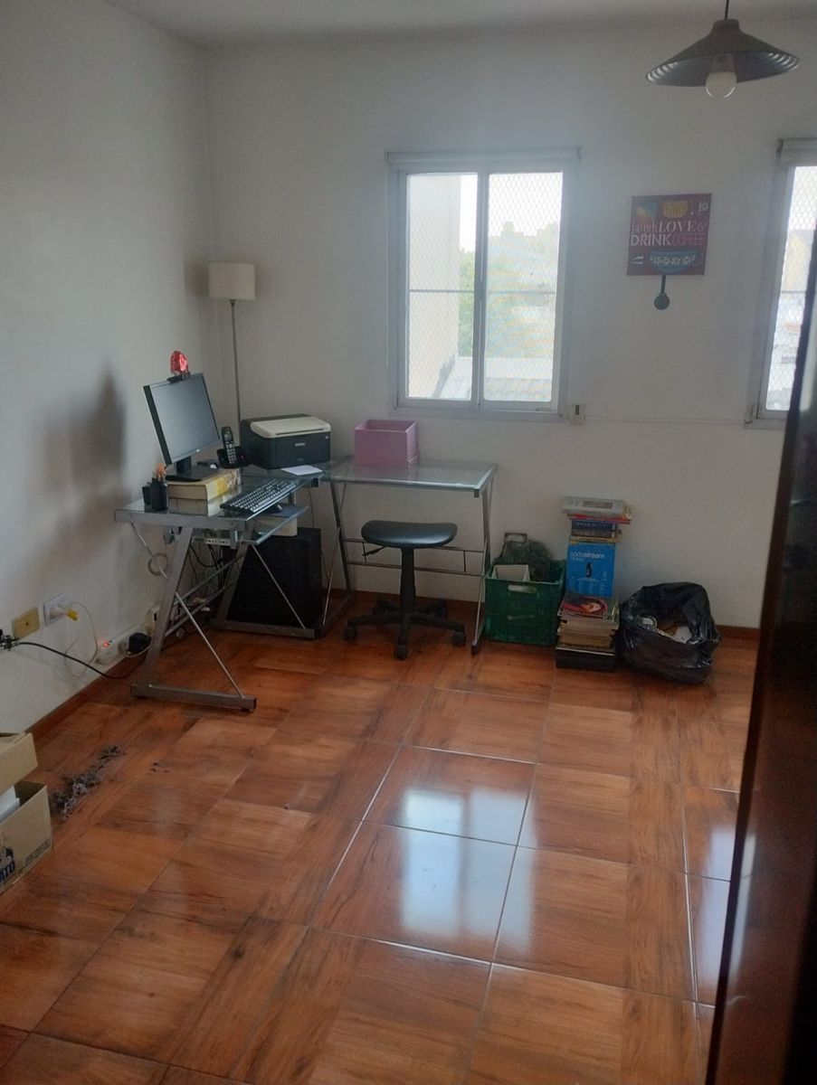 EXCELENTE DUPLEX 3 AMBIENTES DE 4 MTS DE FRENTE, AMPLIO PATIO Y COCHERA CUBIERTA - 13