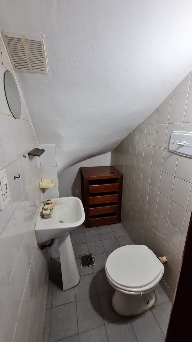¡EXCELENTE DÃPLEX 3 AMBIENTES CON COCHERA CUBIERTA Y PATIO - APTO CRÃDITO - 6