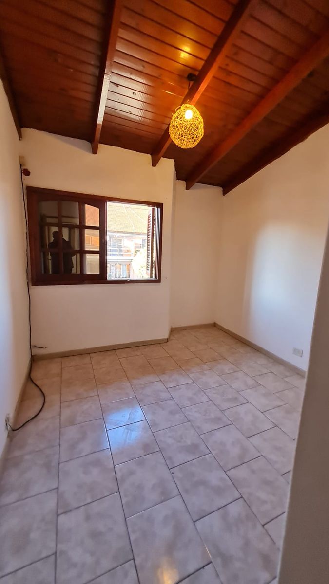 ¡EXCELENTE DÃPLEX 3 AMBIENTES CON COCHERA CUBIERTA Y PATIO - APTO CRÃDITO - 8