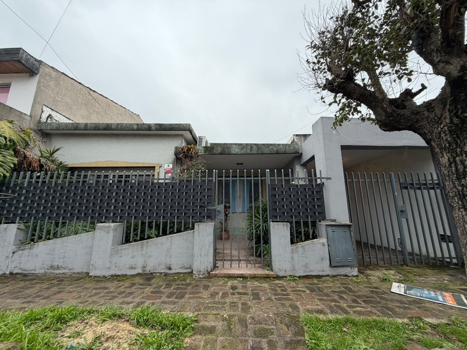 Venta de Casa 3 Ambientes en Villa Luzuriaga. Apta credito - 2