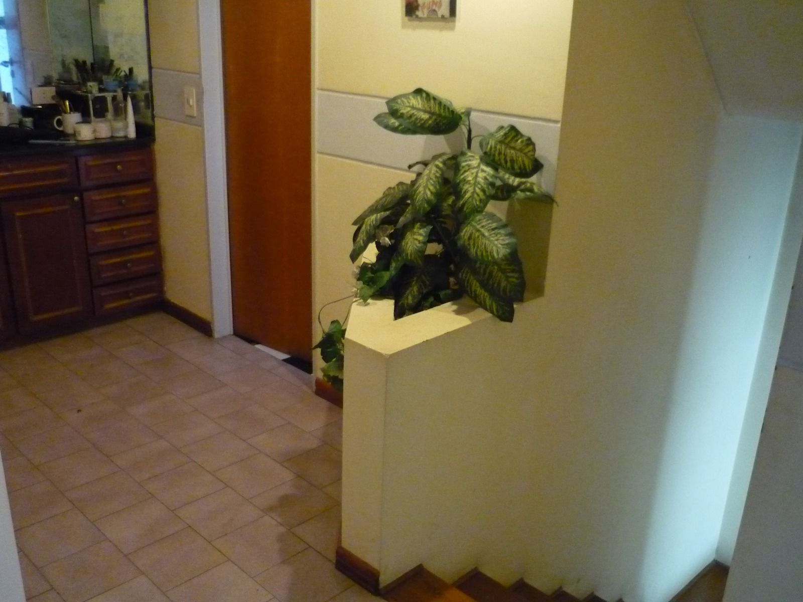 Chalet 5 ambientes en dos plantas con garage para 2 autos y fondo libre — foto 3
