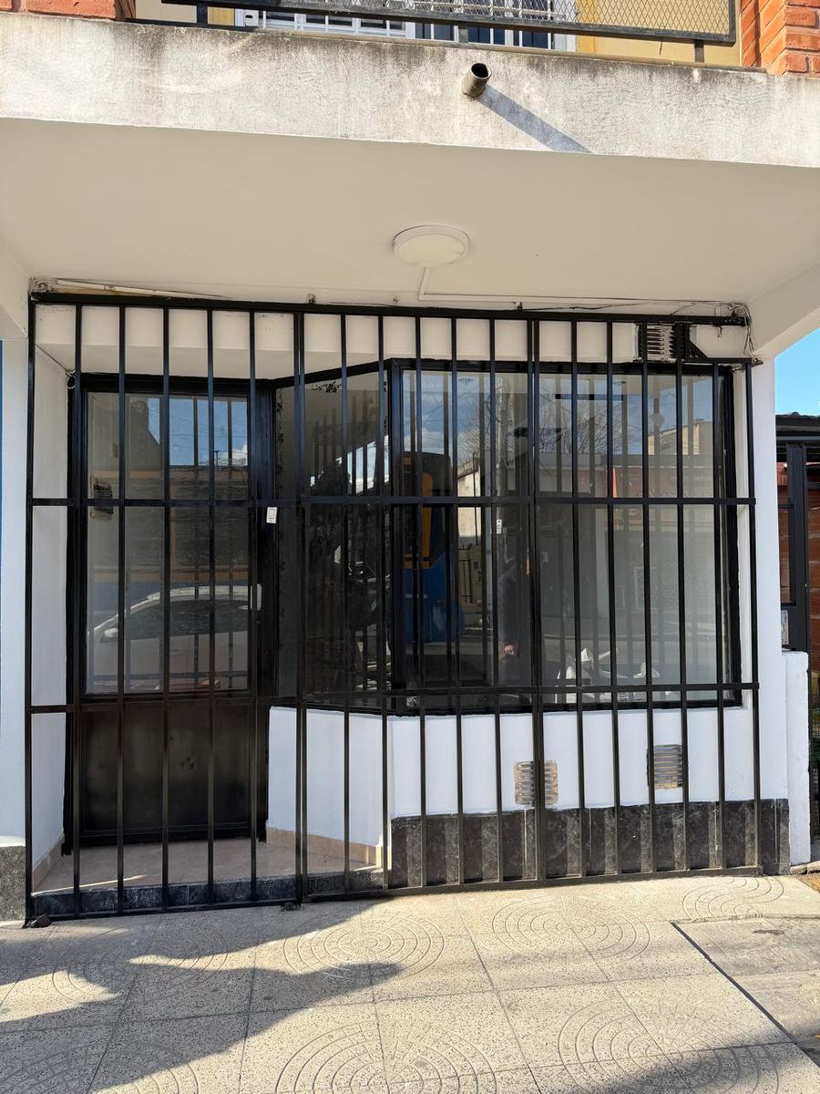 EXCELENTE LOCAL COMERCIAL EN VENTA DE 3,48 X 11 DE LARGO - SOBRE AV. ARIETA — foto 5