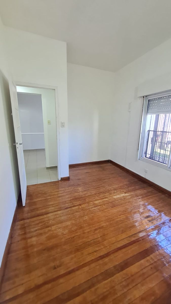 Departamento tipo casa al frente 3 ambientes, en planta baja con patio y parrilla. SIN EXPENSAS - 5