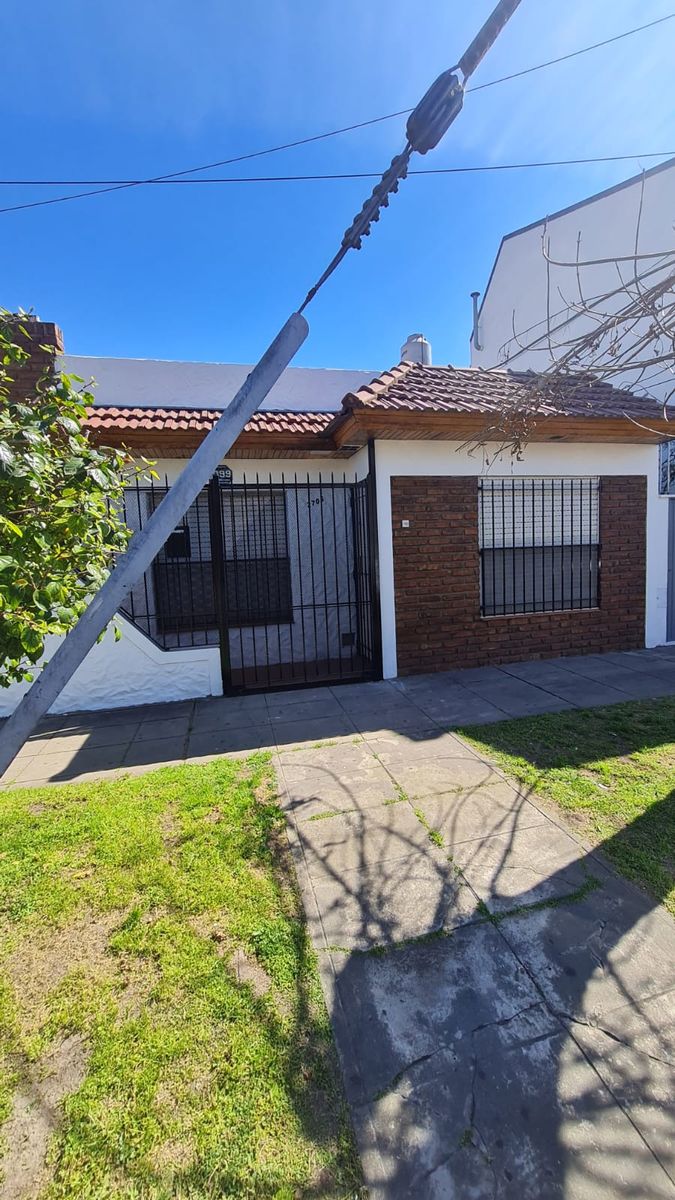 Departamento tipo casa al frente 3 ambientes, en planta baja con patio y parrilla. SIN EXPENSAS - 8