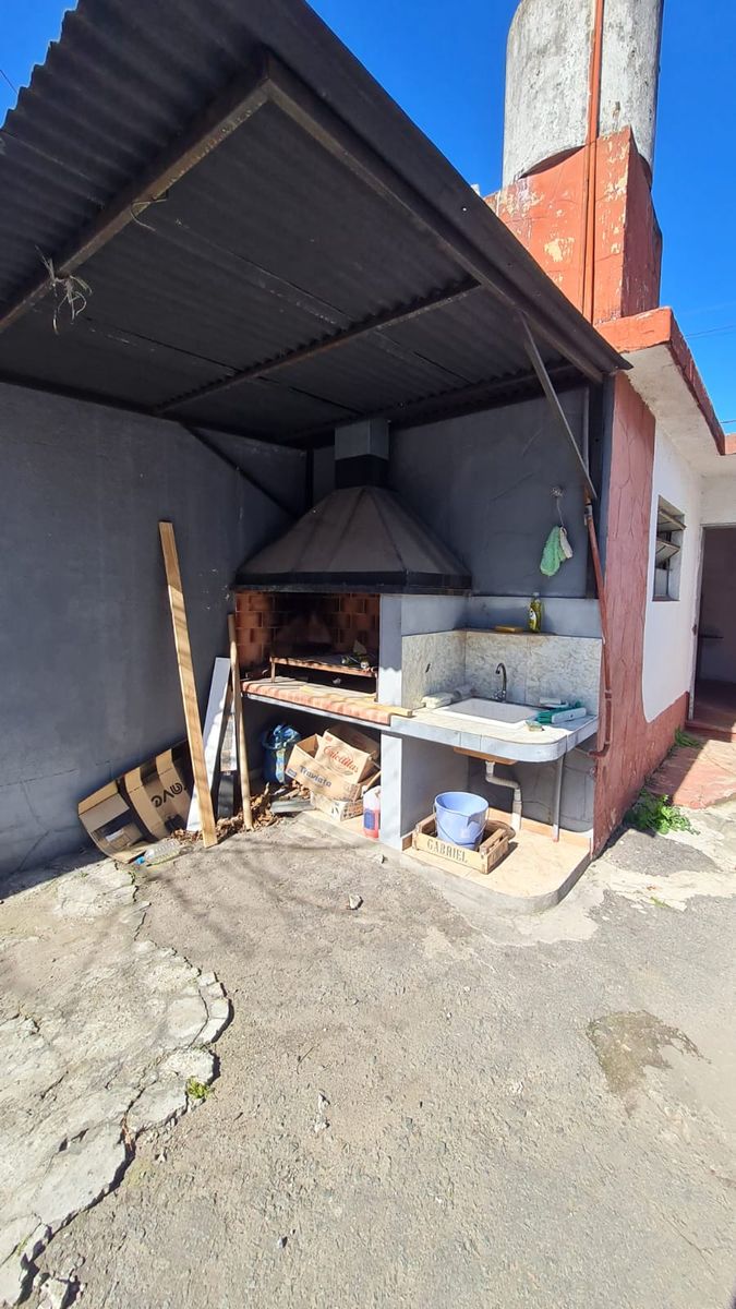 Alquiler de Galpón 230 m2 en Villa Luzuriaga, La Matanza.
