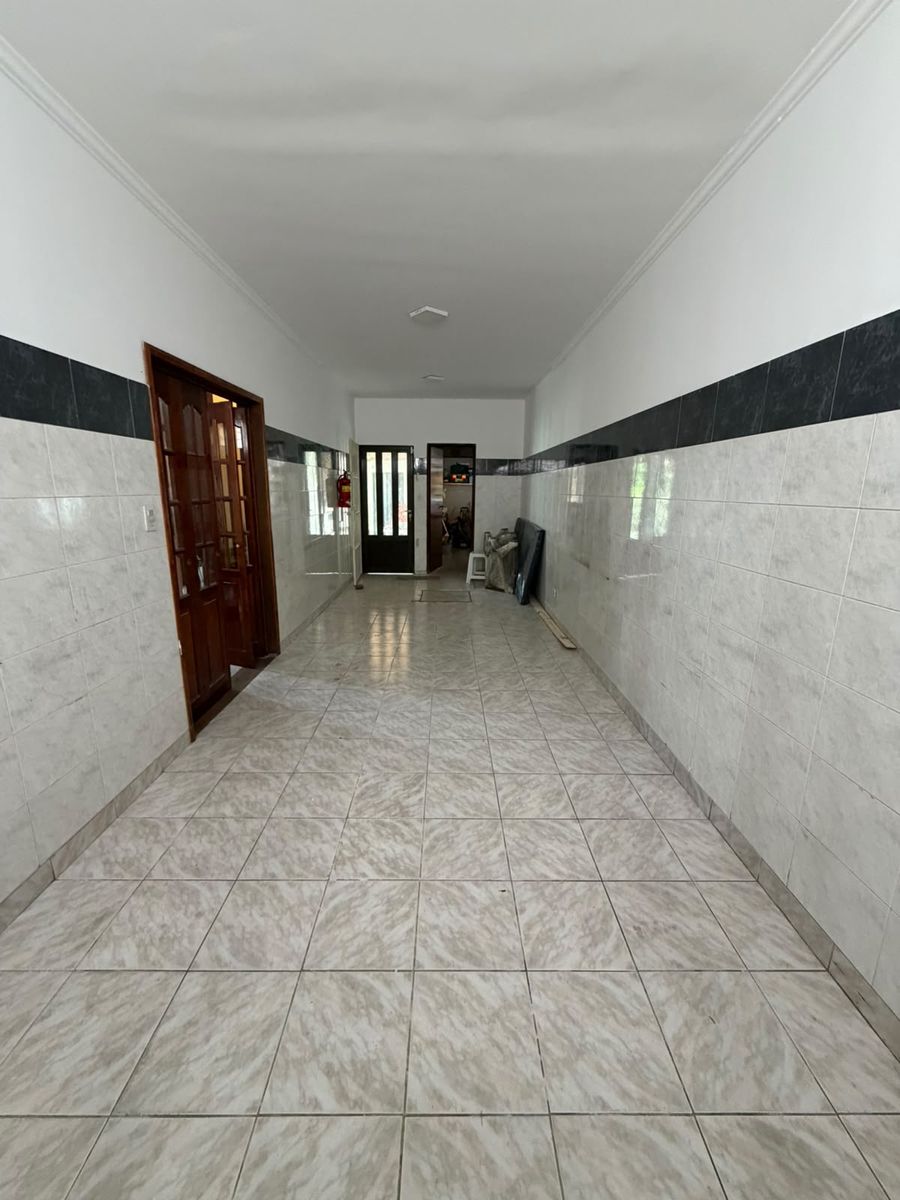 chalet 5 ambientes sobre lote de 10 x 22 con garage para 2 autos y fondo libre — foto 9