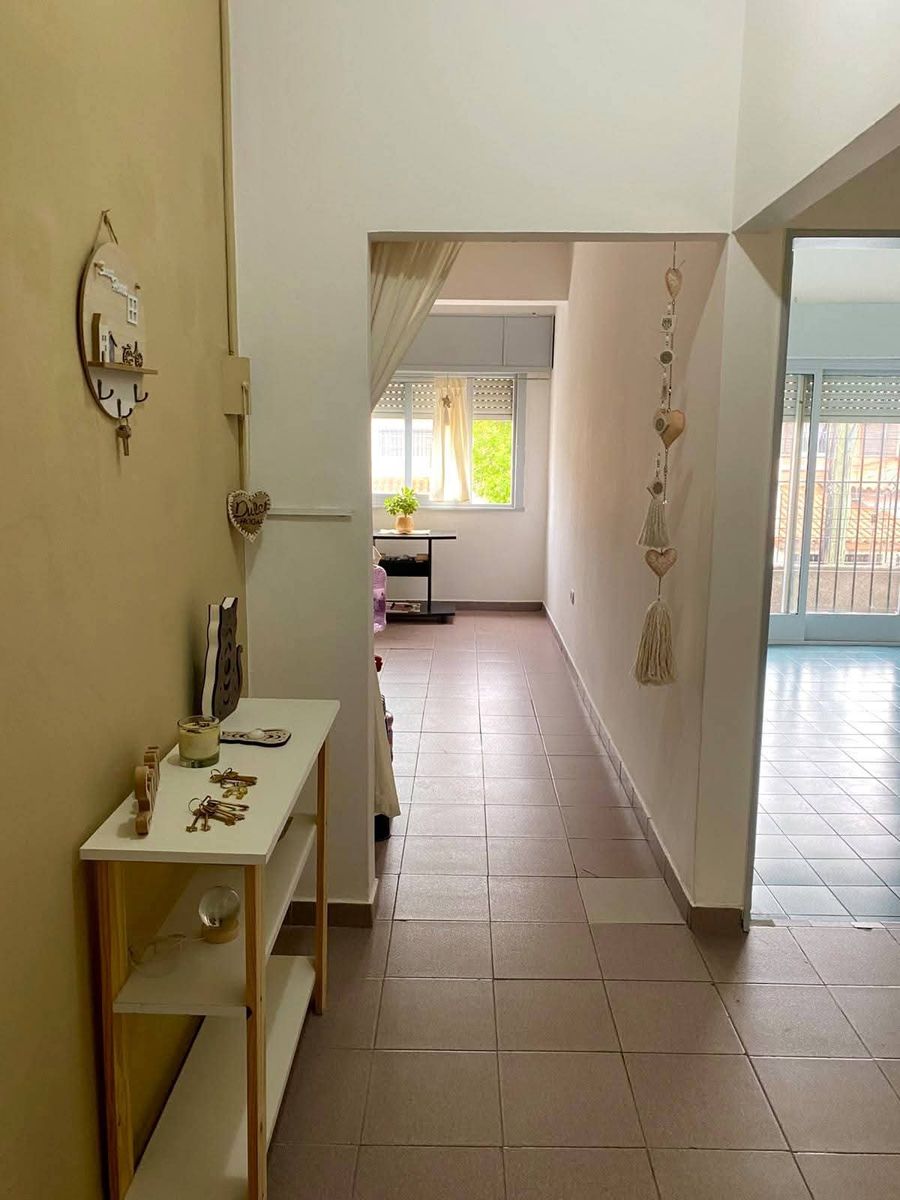 DEPARTAMENTO 3 AMBIENTES CON BALCÓN AL FRENTE Y PATIO ATERRAZADO - APTO CRÉDITO. SOBRE AV ARIETA - 1