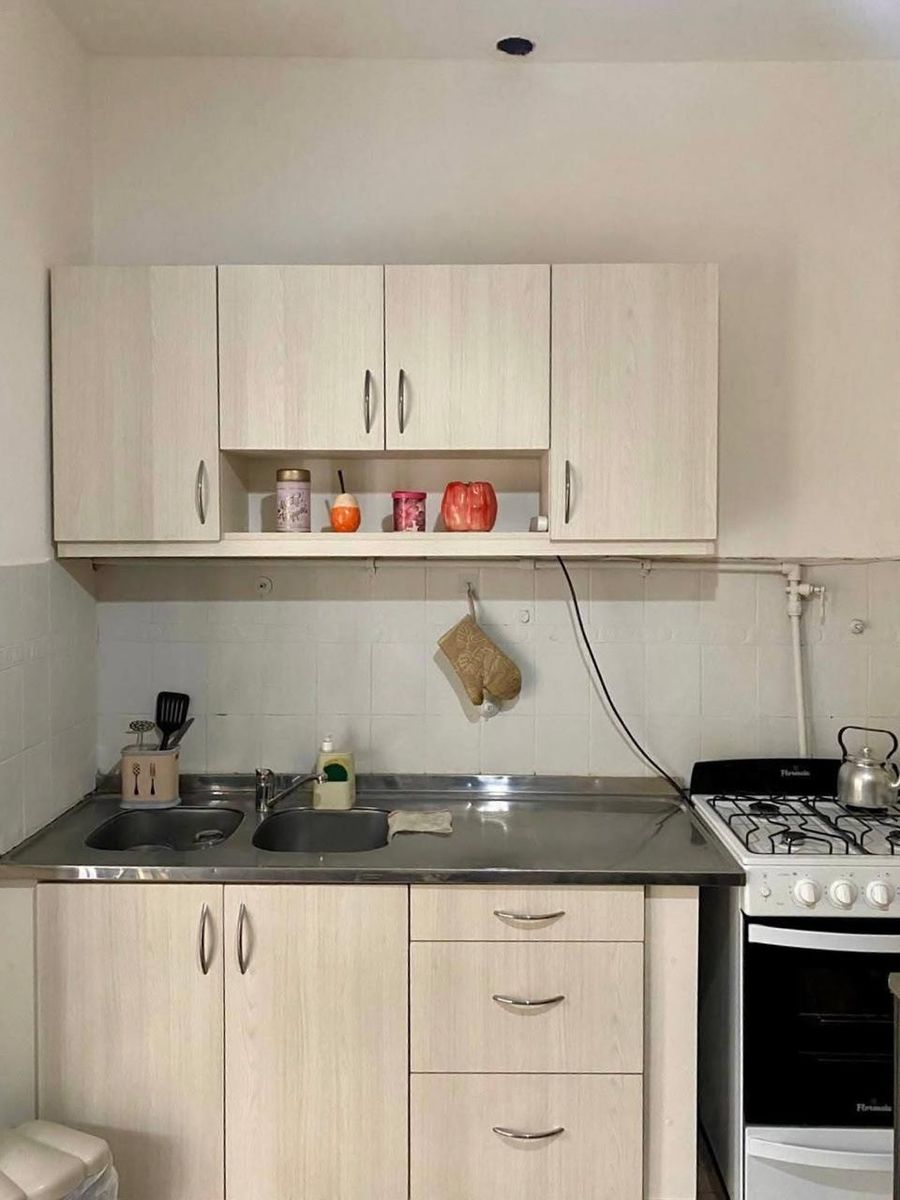 DEPARTAMENTO 3 AMBIENTES CON BALCÓN AL FRENTE Y PATIO ATERRAZADO - APTO CRÉDITO. SOBRE AV ARIETA - 2