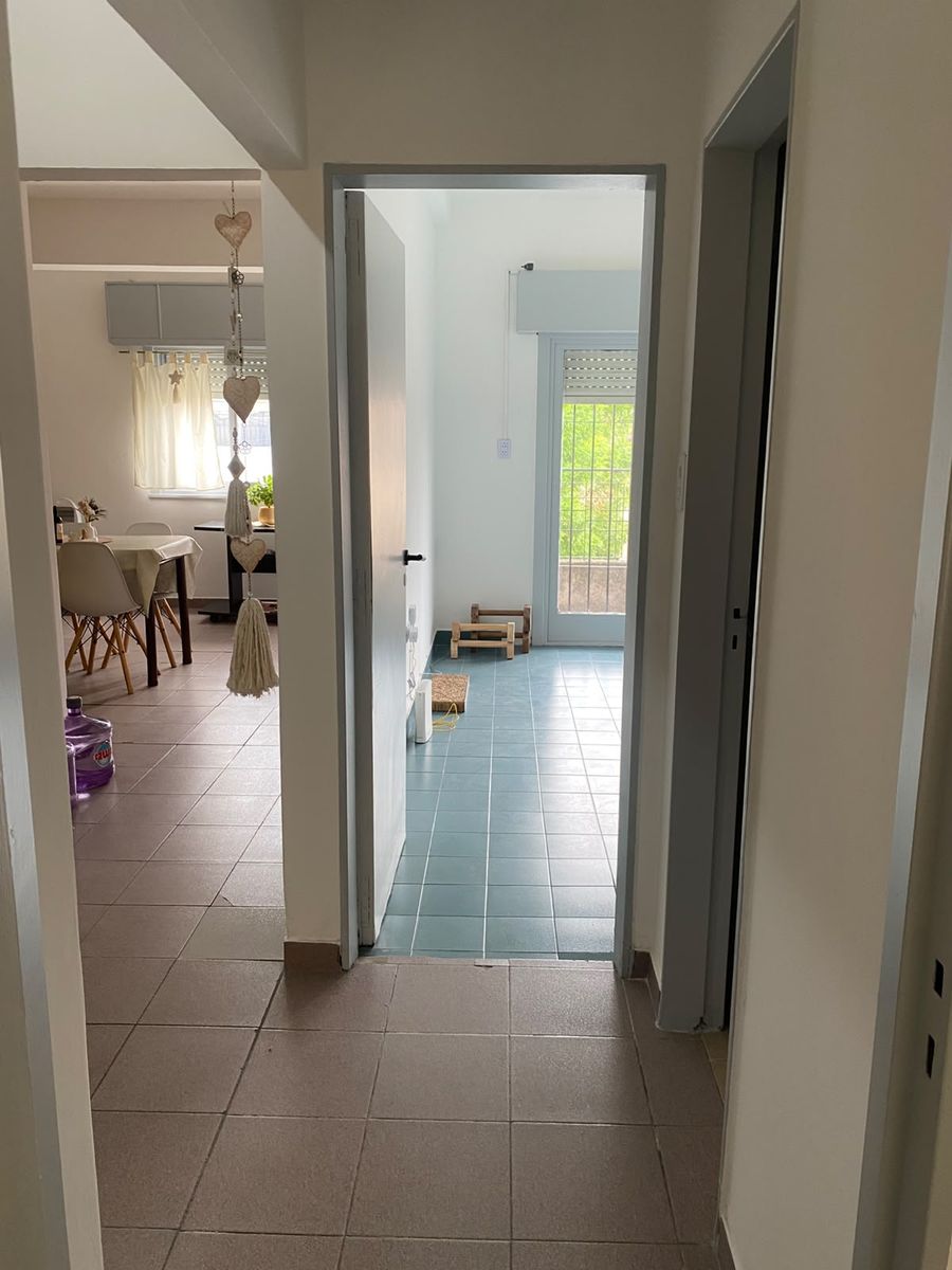 DEPARTAMENTO 3 AMBIENTES CON BALCÓN AL FRENTE Y PATIO ATERRAZADO - APTO CRÉDITO. SOBRE AV ARIETA - 17