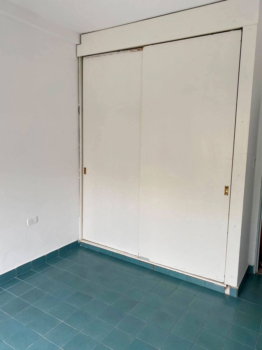 DEPARTAMENTO 3 AMBIENTES CON BALCÓN AL FRENTE Y PATIO ATERRAZADO - APTO CRÉDITO. SOBRE AV ARIETA - 20