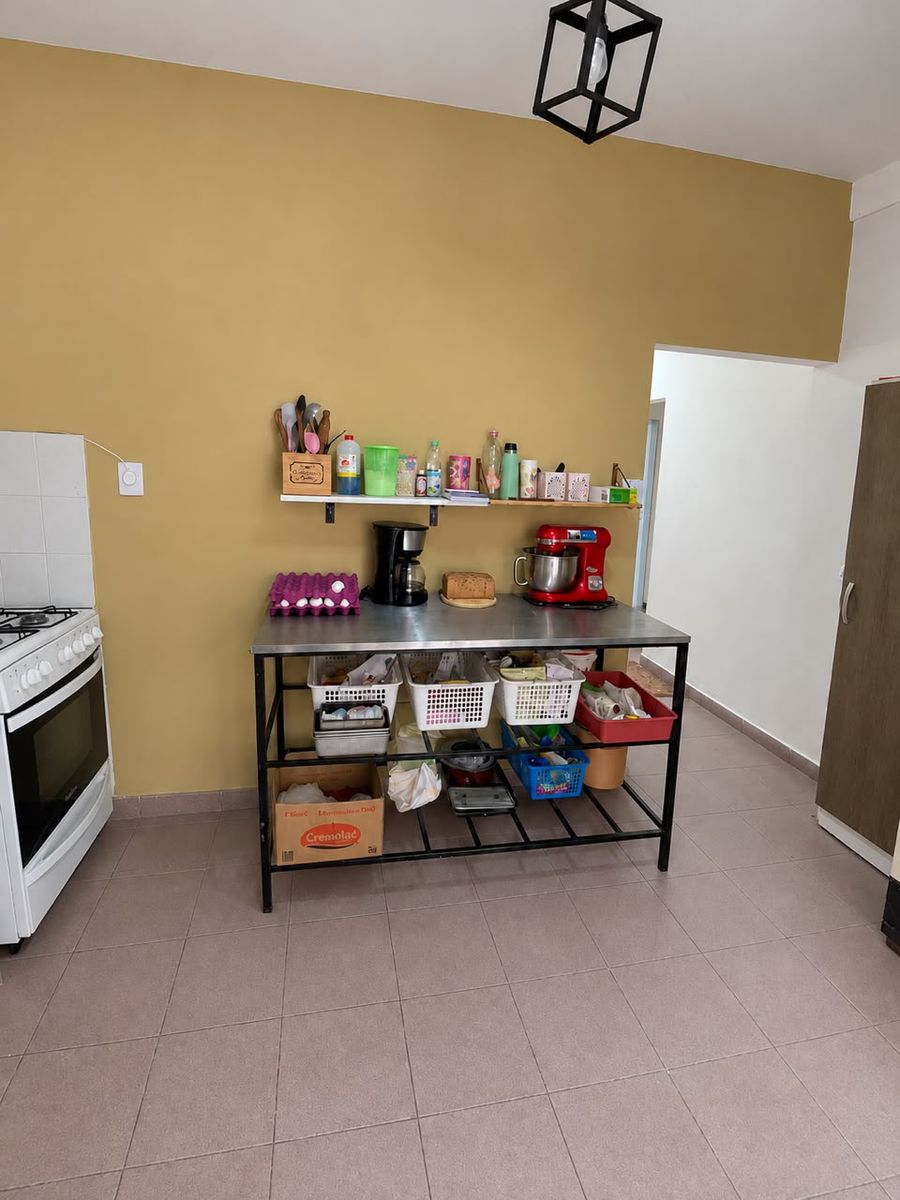 DEPARTAMENTO 3 AMBIENTES CON BALCÓN AL FRENTE Y PATIO ATERRAZADO - APTO CRÉDITO. SOBRE AV ARIETA - 21