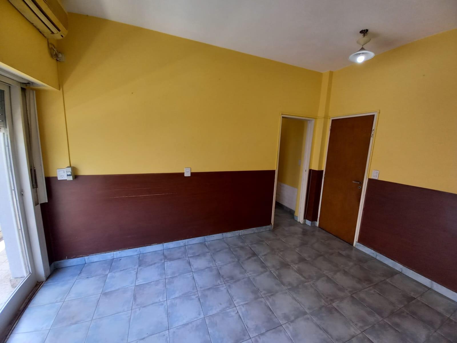 DEPARTAMENTO 3 AMBIENTES, PRIMER PISO AL FRENTE, EXCELENTE UBICACIÓN, VILLA LUZURIAGA. — foto 5