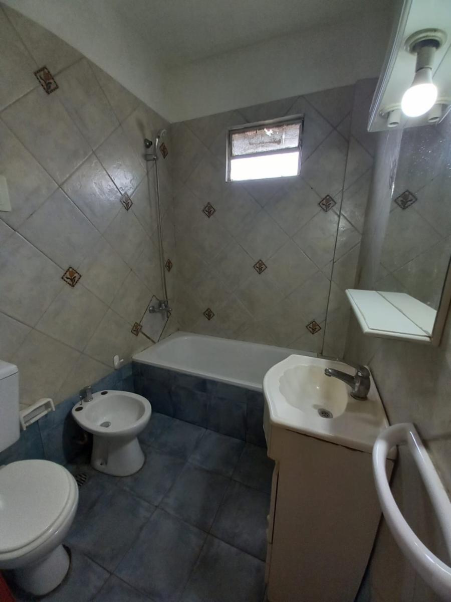 DEPARTAMENTO 3 AMBIENTES, PRIMER PISO AL FRENTE, EXCELENTE UBICACIÓN, VILLA LUZURIAGA. — foto 8