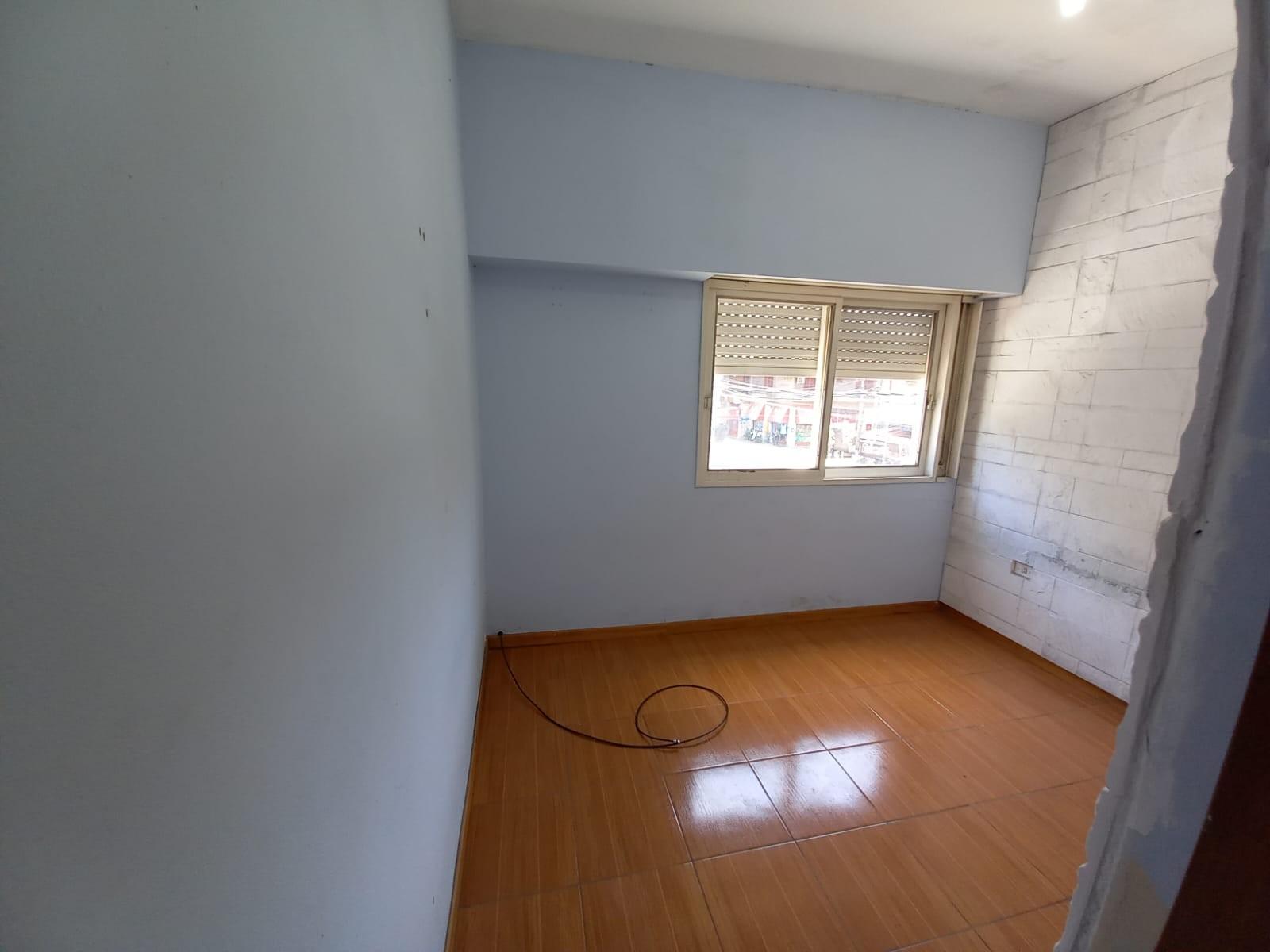 DEPARTAMENTO 3 AMBIENTES, PRIMER PISO AL FRENTE, EXCELENTE UBICACIÓN, VILLA LUZURIAGA. — foto 11