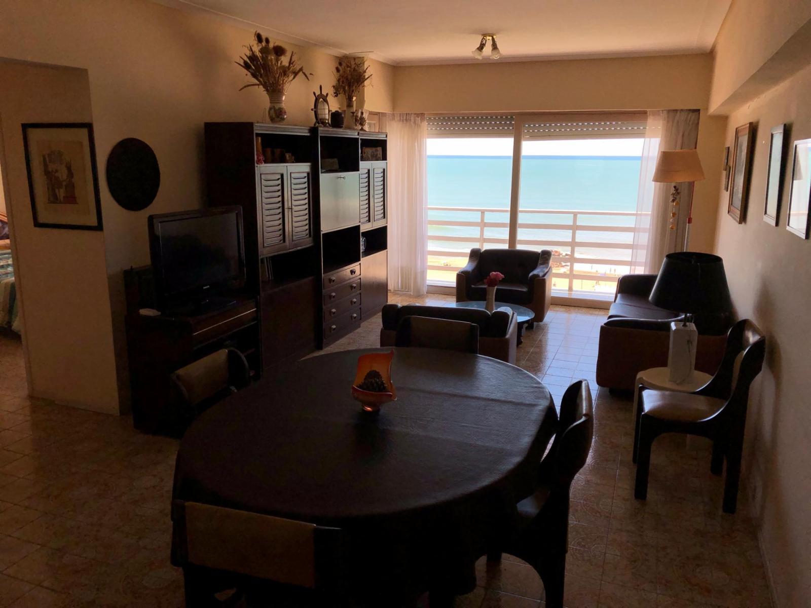 Tres Ambientes + Dep. Frente al Mar — foto 2