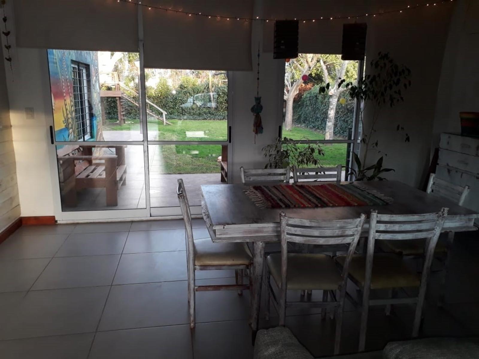 Hermosa Casa de 180 m2 en Dos Lotes — foto 3