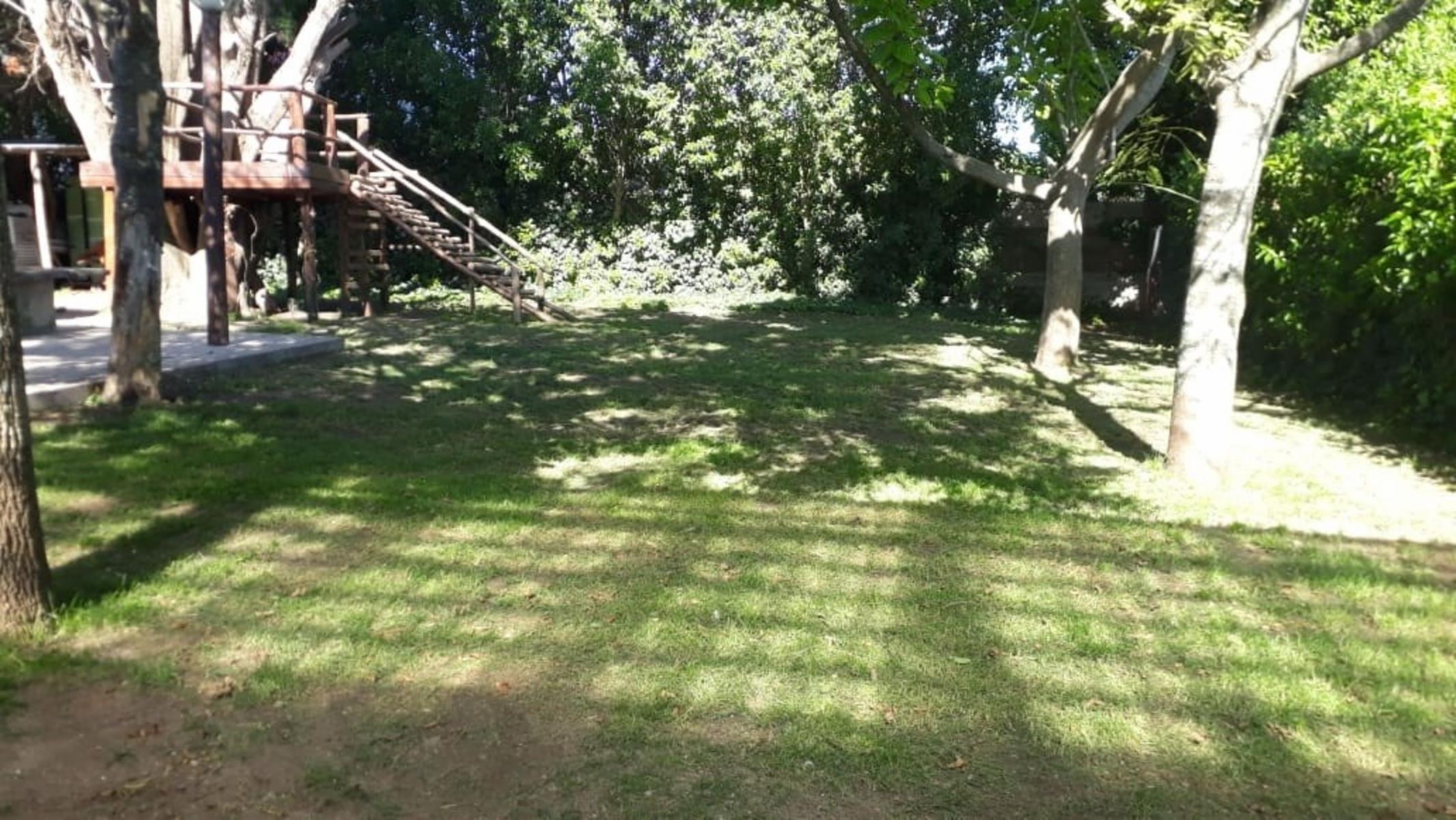 Hermosa Casa de 180 m2 en Dos Lotes — foto 4