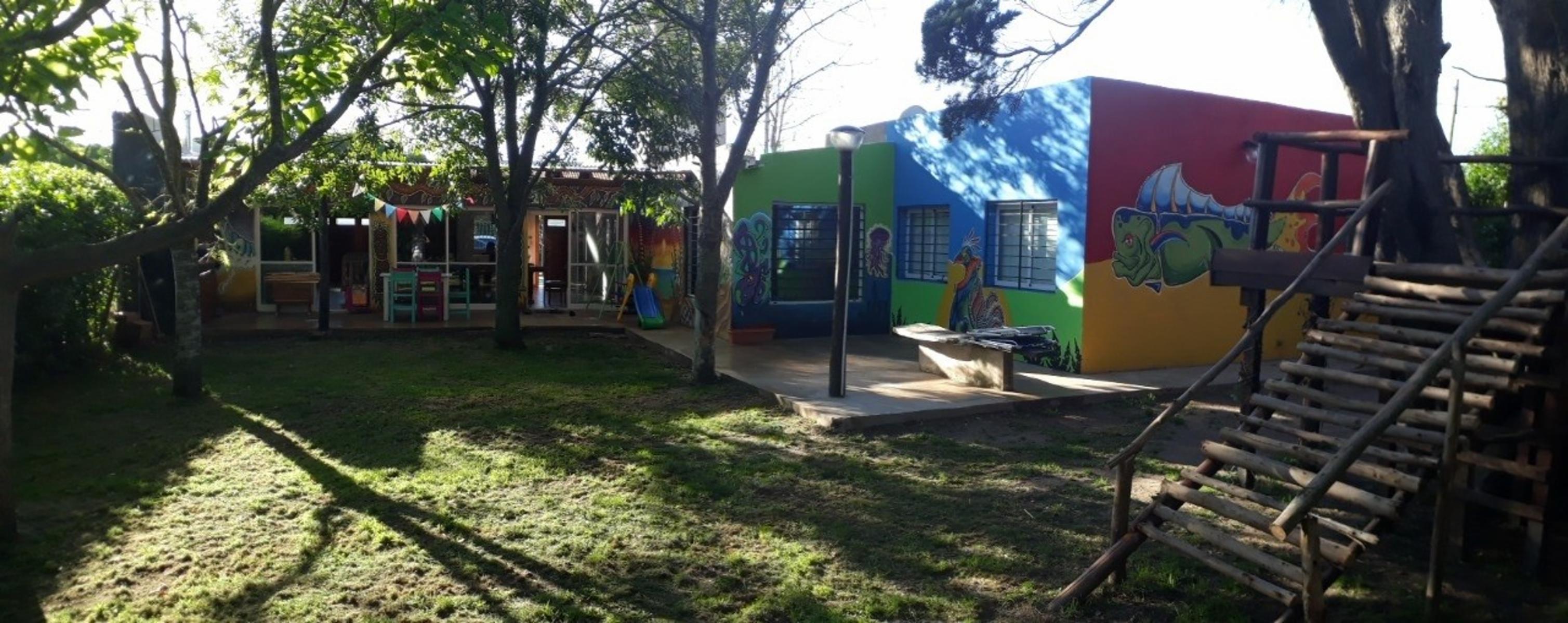 Hermosa Casa de 180 m2 en Dos Lotes — foto 5