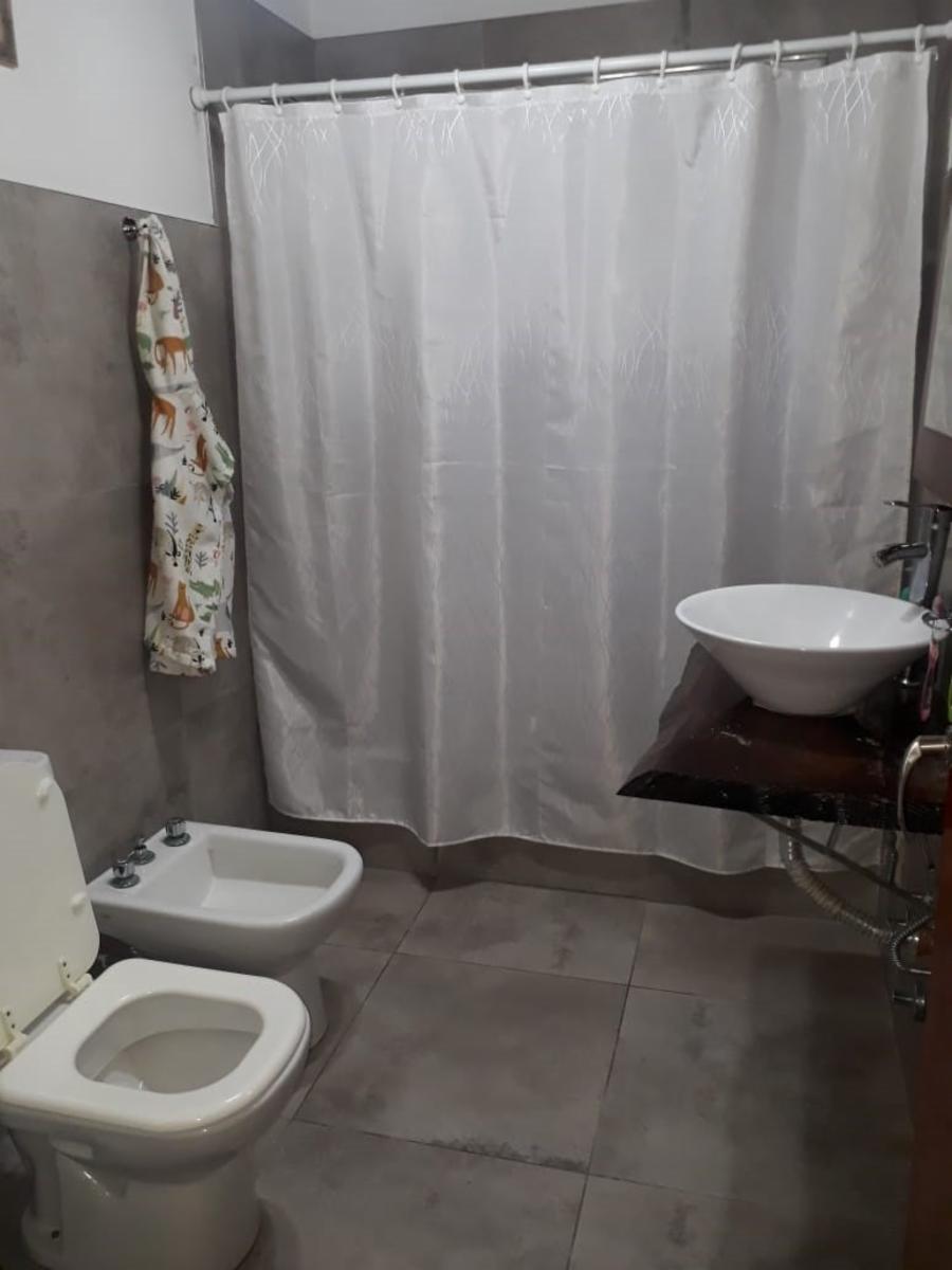 Hermosa Casa de 180 m2 en Dos Lotes — foto 10