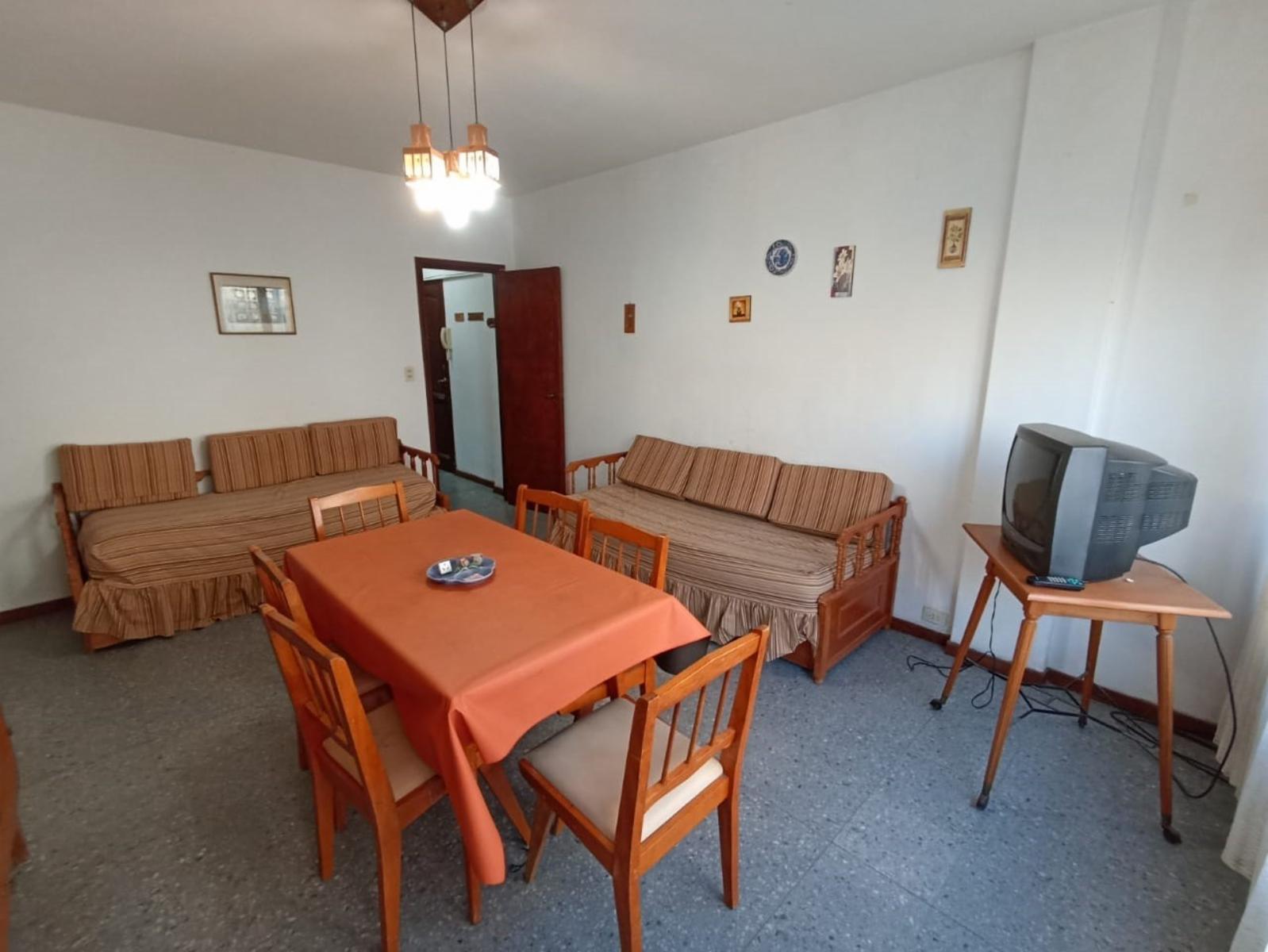 Dos Ambientes Grandes Zona 1 — foto 3