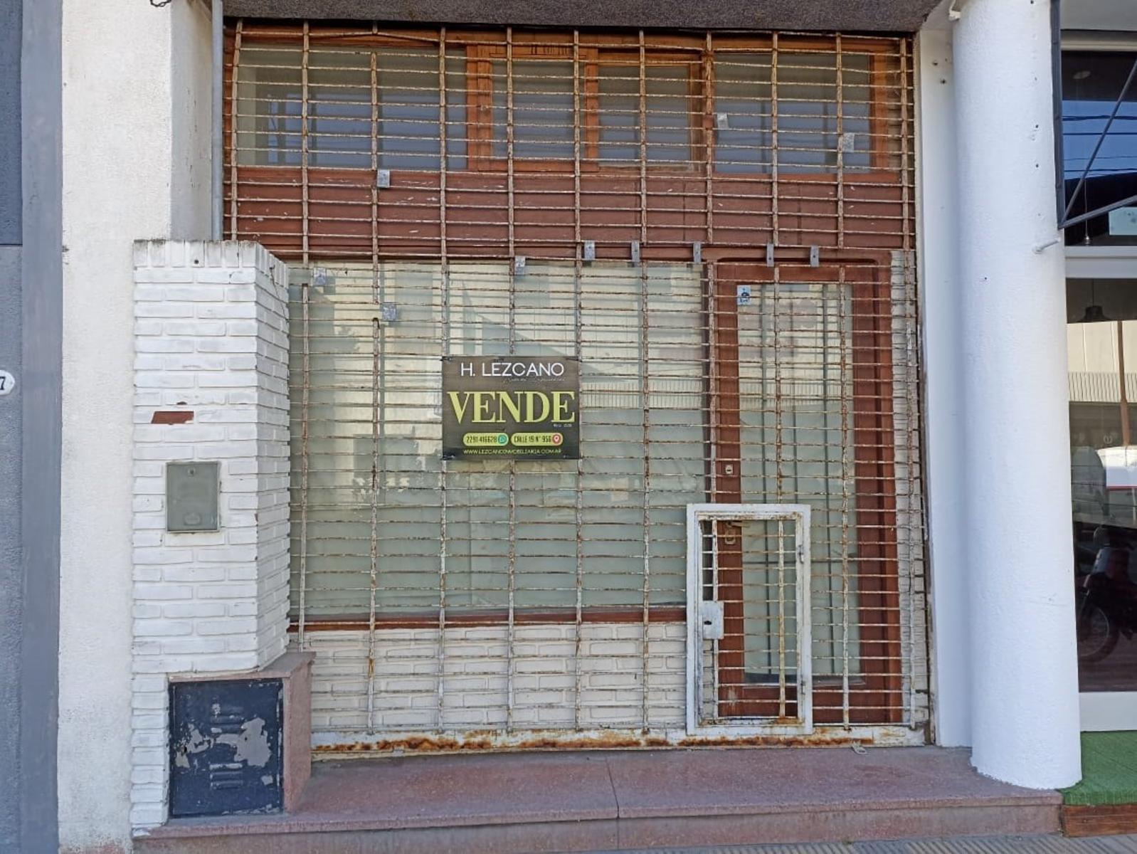 Local a 20 mts. de la Peatonal - 1