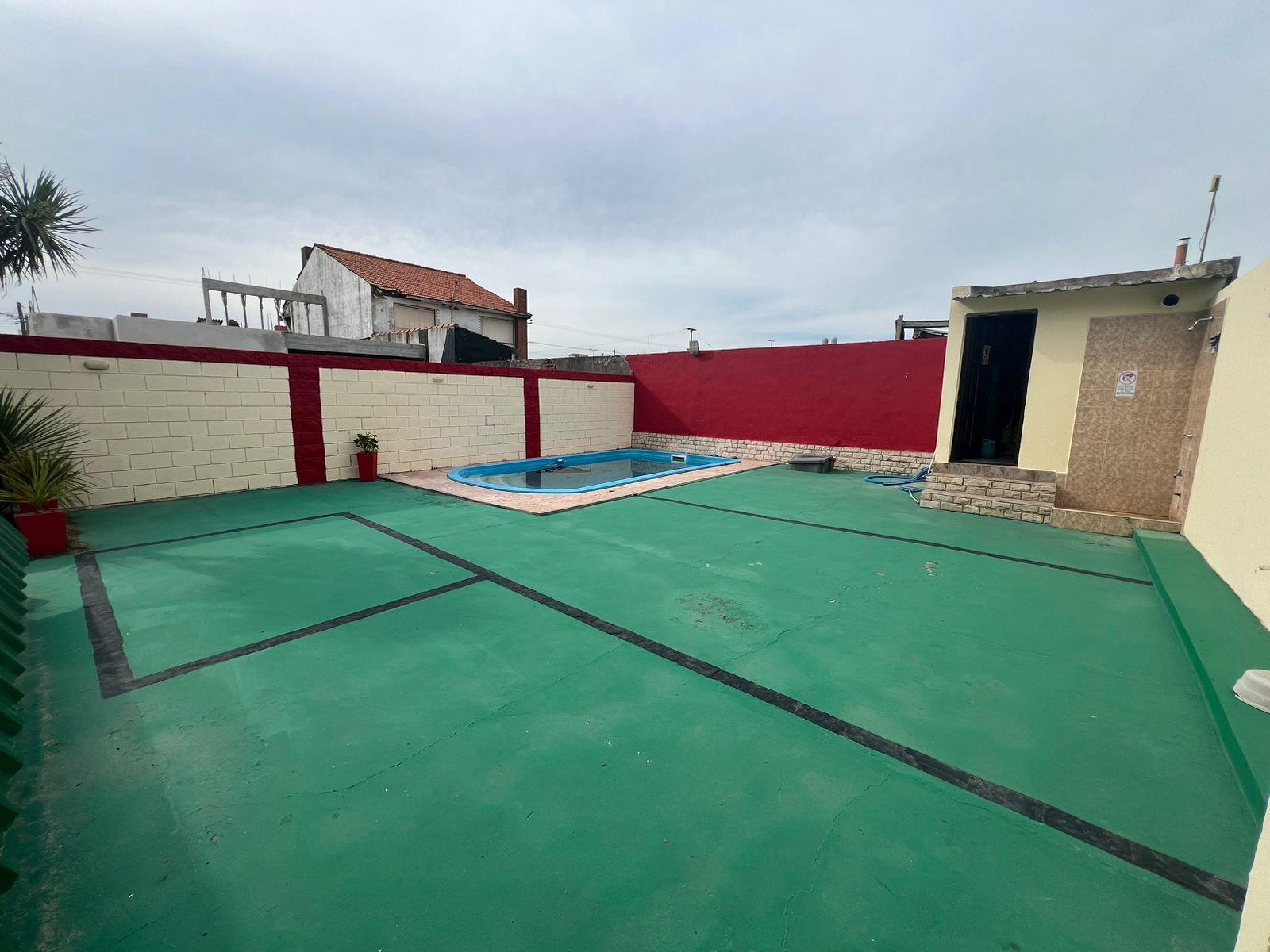 Complejo de 4 Cabañas con Pileta - 2
