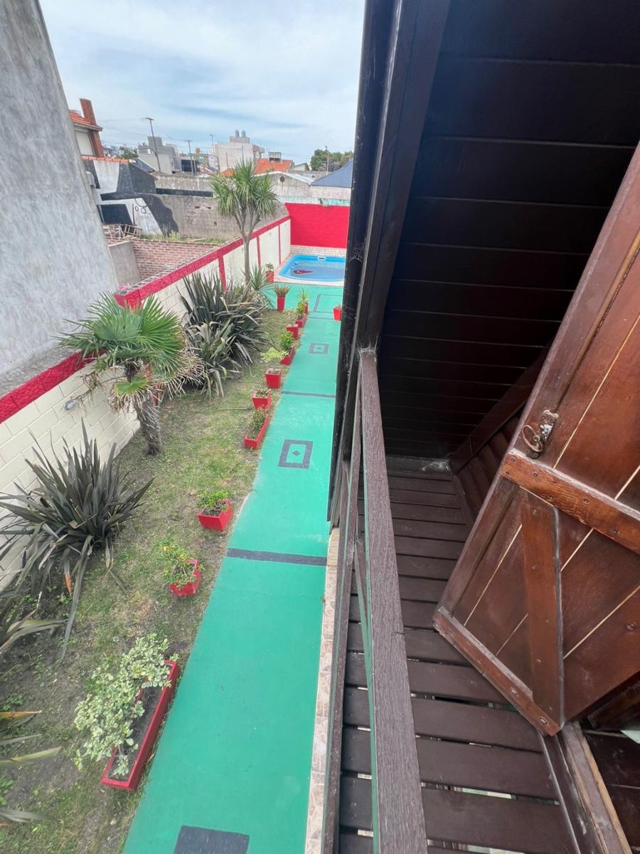 Complejo de 4 Cabañas con Pileta - 10