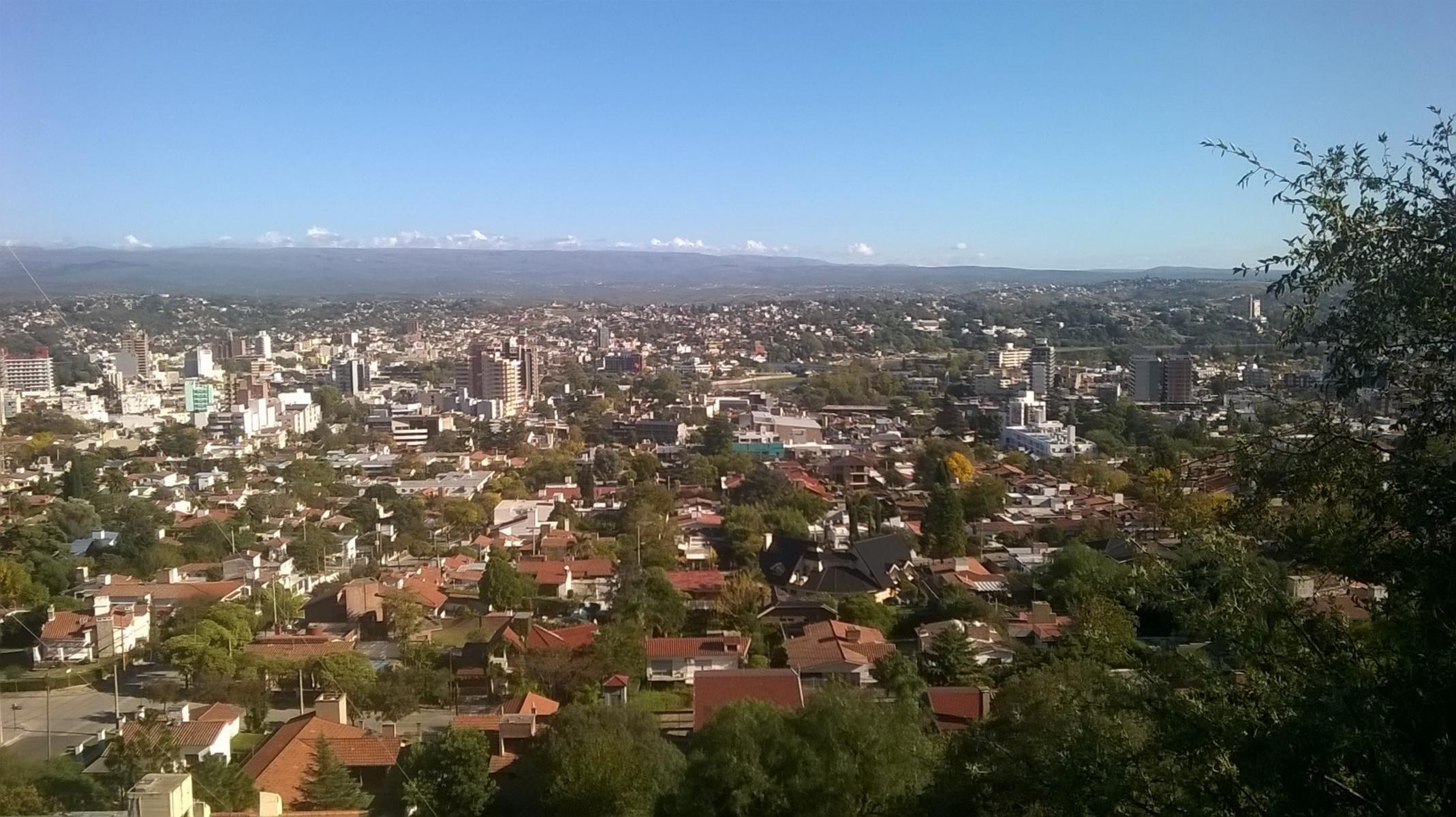 LOTE con la mejor vista de CARLOS PAZ, 1060 m2, buen entorno con todos los servicios, ESCRITURA.. — foto 6