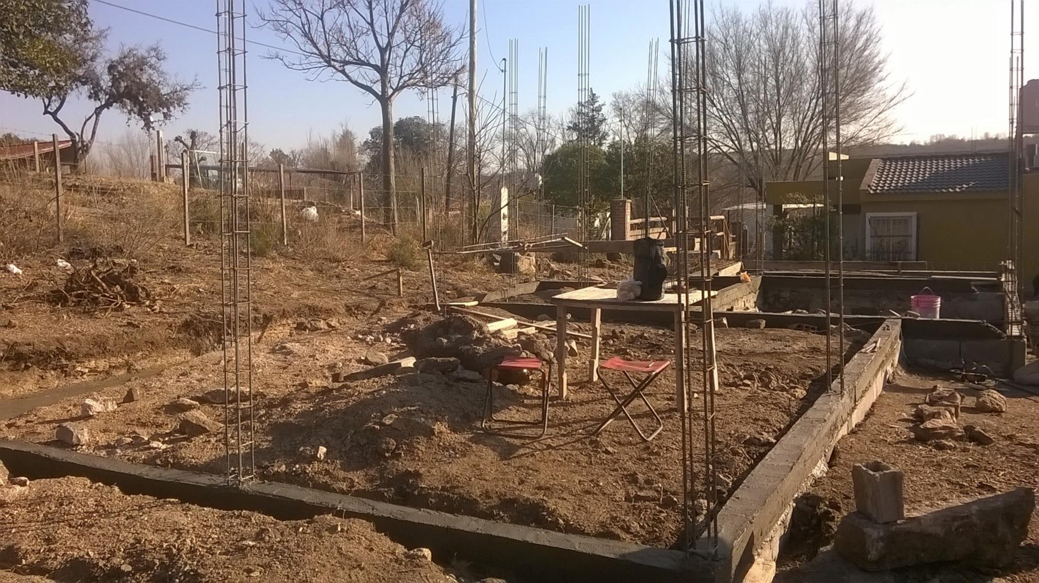 Casa Nueva A ESTRENAR, siquiman, con 2 dormitorios, cocina-comedor diario, baño, lavadero, a mts del rio y muy buen entorno familiar. CONSULTAR POR CUOTAS — foto 5