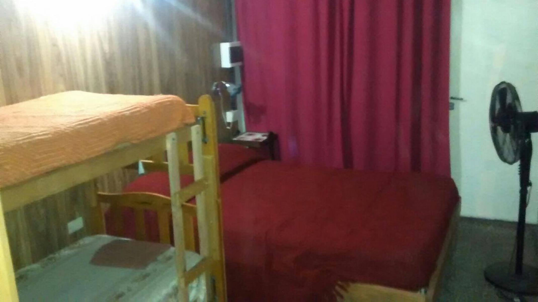 Departamento con exclusiva bajada al rio. Dpto de 1 dormitorio, cocina-comedor, baño, balcon y cochera, en zona turistica. — foto 4