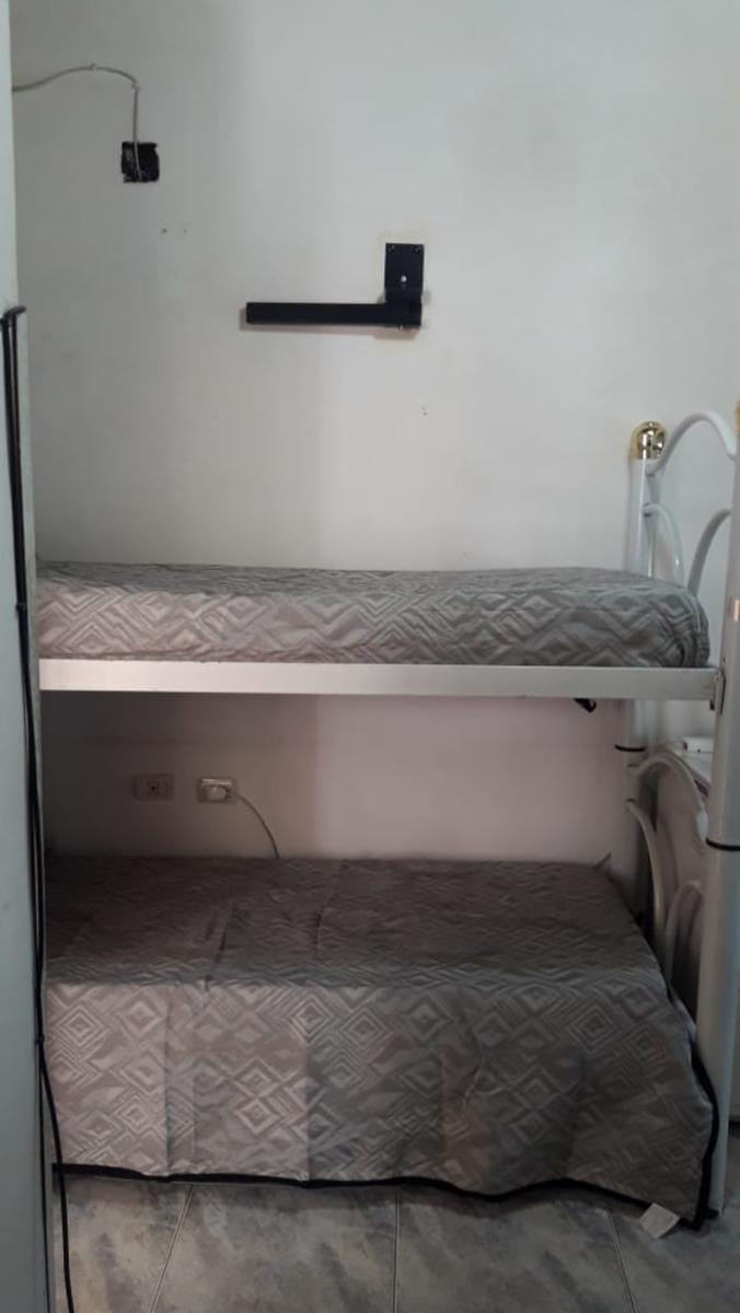 Departamento de 1 dormitorio, cocina-comedor diario y baño con ante-baño, con frente a Av. Carcano a 6 cuadras del centro de villa carlos Paz, con vista a las montañas — foto 7