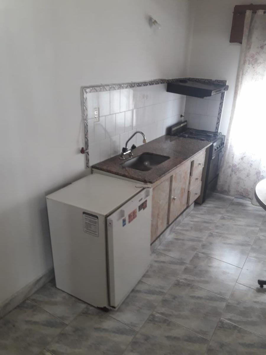 Departamento de 1 dormitorio, cocina-comedor diario y baño con ante-baño, con frente a Av. Carcano a 6 cuadras del centro de villa carlos Paz, con vista a las montañas — foto 11