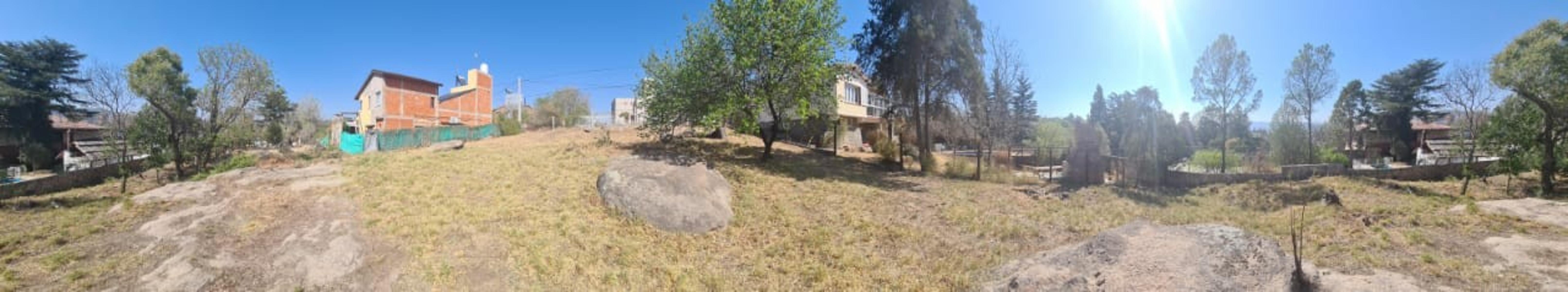 LOTE, villa carlos paz, 1048 m2, a 2 cuadras de la ruta 38, barrio villa del lago, MUY BUENA VISTA Y EXCELENTE ENTORNO, con todos los servicios y ESCRITURA..