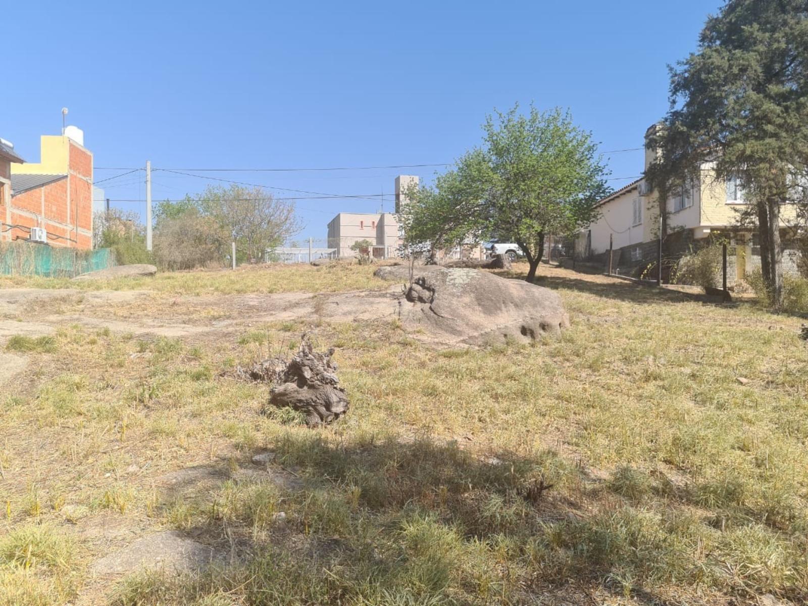 LOTE, villa carlos paz, 1048 m2, a 2 cuadras de la ruta 38, barrio villa del lago, MUY BUENA VISTA Y EXCELENTE ENTORNO, con todos los servicios y ESCRITURA.. — foto 5