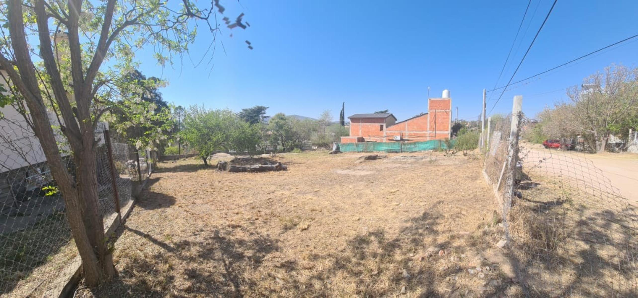LOTE, villa carlos paz, 1048 m2, a 2 cuadras de la ruta 38, barrio villa del lago, MUY BUENA VISTA Y EXCELENTE ENTORNO, con todos los servicios y ESCRITURA.. — foto 7