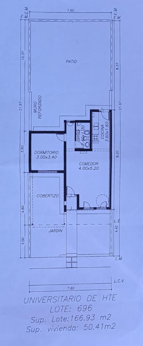 casa en Barrio Universitario de Horizonte sobre ruta 36 ( Cordoba - Alta Gracia ), frente a la Universidad Catolica, consta de cocina, comedor diario, dormitorio, baño y patio.