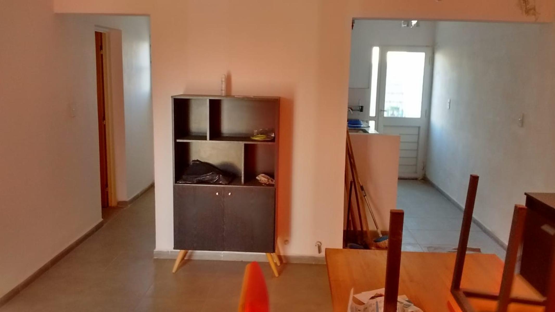 casa en Barrio Universitario de Horizonte sobre ruta 36 ( Cordoba - Alta Gracia ), frente a la Universidad Catolica, consta de cocina, comedor diario, dormitorio, baño y patio. — foto 4