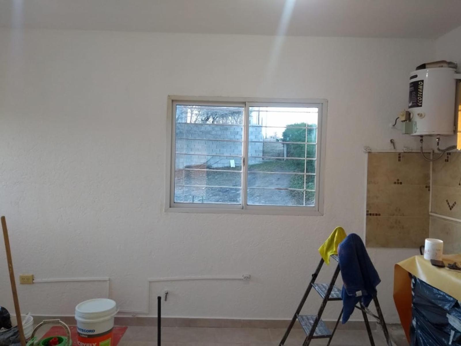 2 Departamentos, de un dormitorio, cocina-comedor con coneccion para lavarropas, termotanque y baño . — foto 8