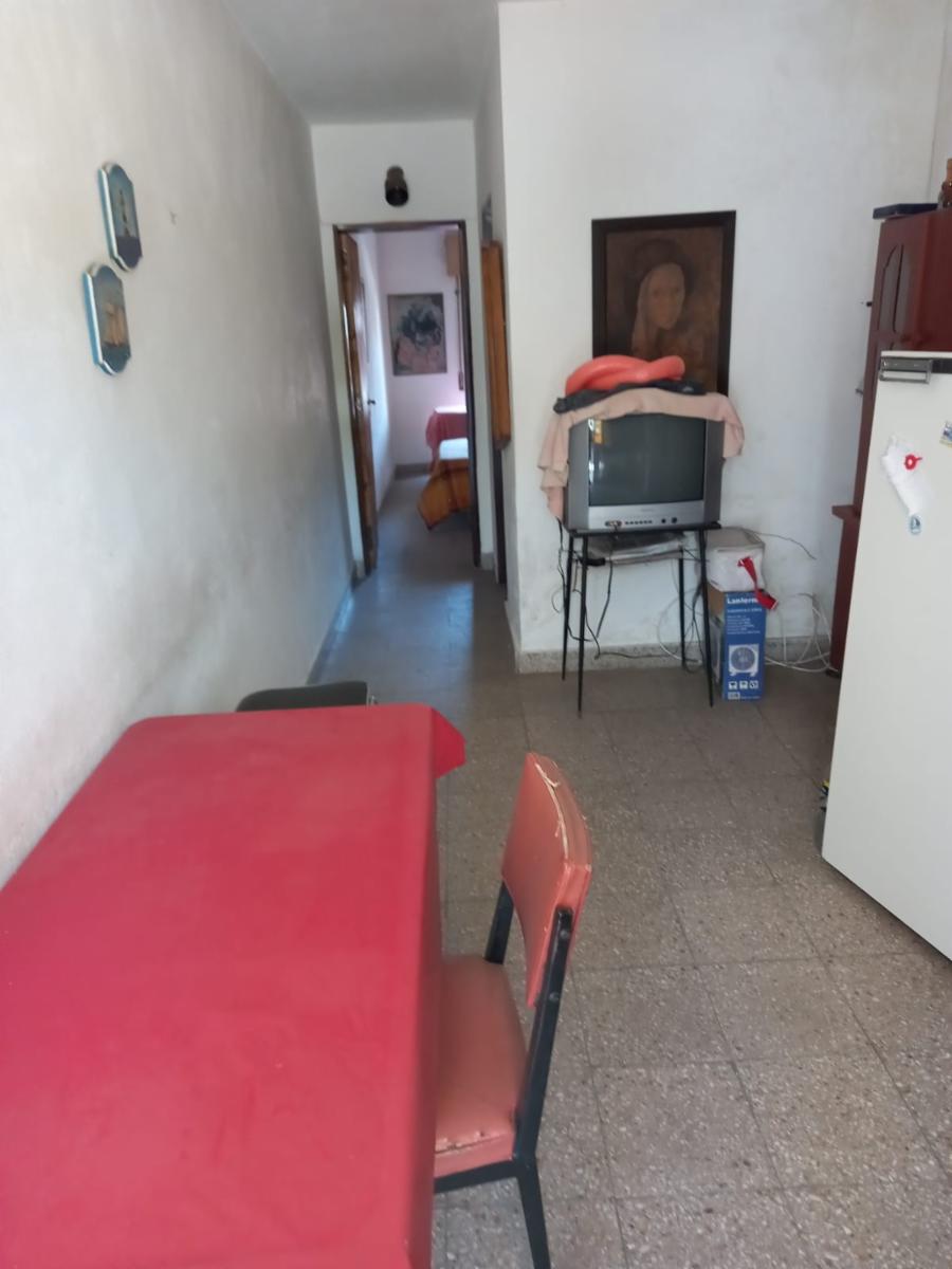 Dpto. en San Antonio de Arredondo, ubicado frente a la ruta, en pleno centro comercial, con todas las comodidades, balcon con vista a las montañas, cochera propia.. ESCRITURA — foto 3