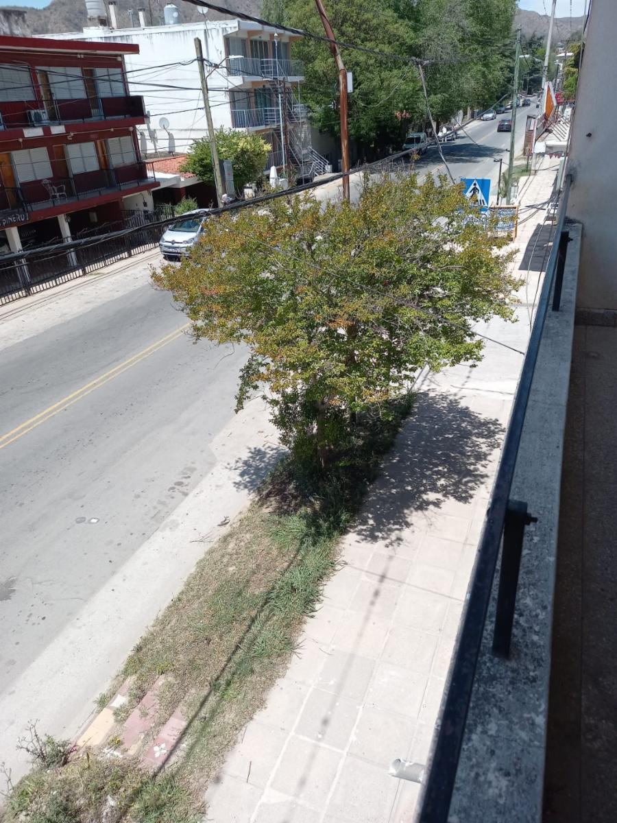 Dpto. en San Antonio de Arredondo, ubicado frente a la ruta, en pleno centro comercial, con todas las comodidades, balcon con vista a las montañas, cochera propia.. ESCRITURA — foto 7