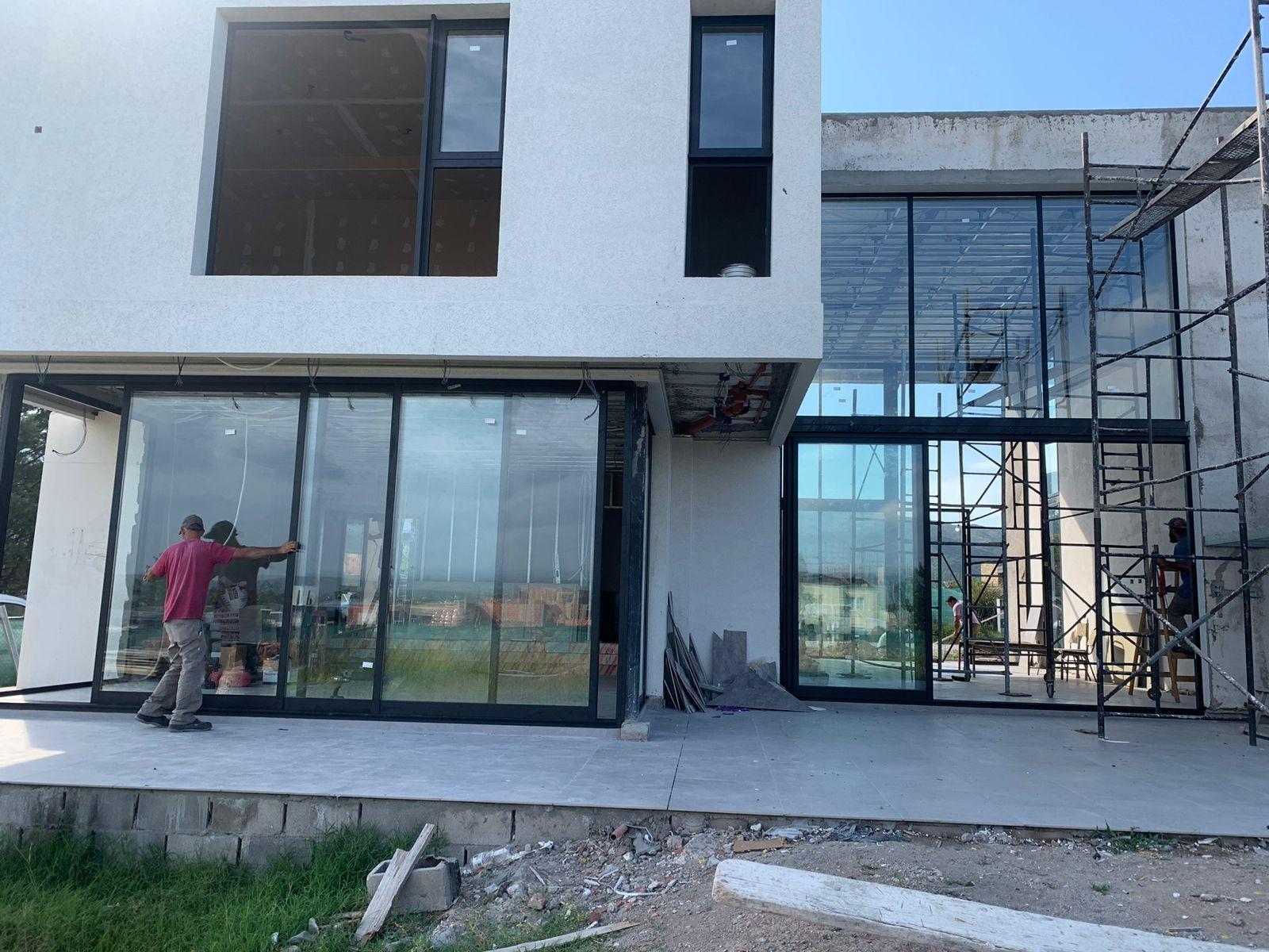 Chalet de categoria, edificada con materiales de primera calidad, NUEVAS A ESTRENAR, ubicada en barrio Privado a 15 minutos de Carlos Paz y en ruta rapida a Cordoba Capital — foto 5