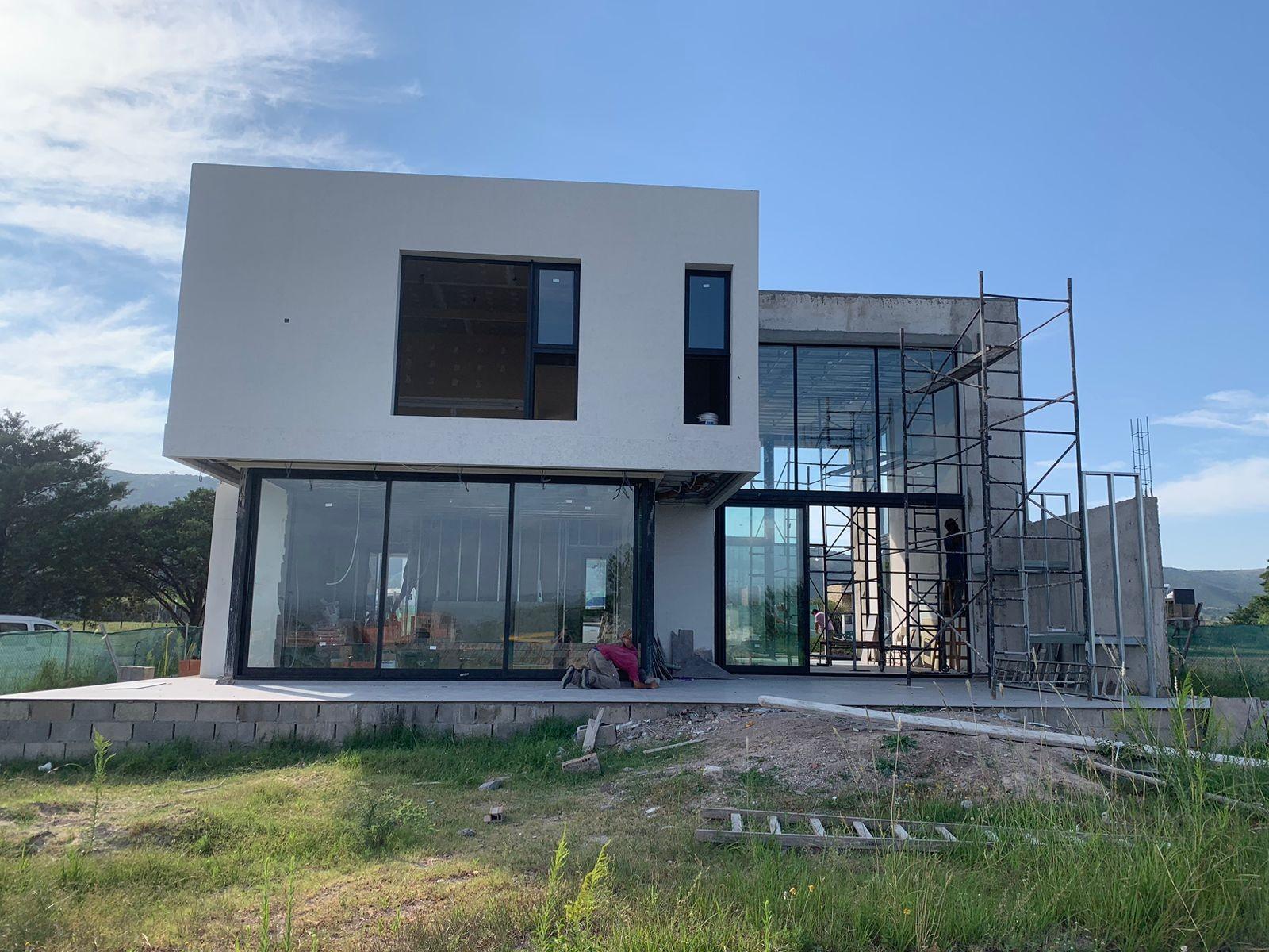 Chalet de categoria, edificada con materiales de primera calidad, NUEVAS A ESTRENAR, ubicada en barrio Privado a 15 minutos de Carlos Paz y en ruta rapida a Cordoba Capital — foto 6
