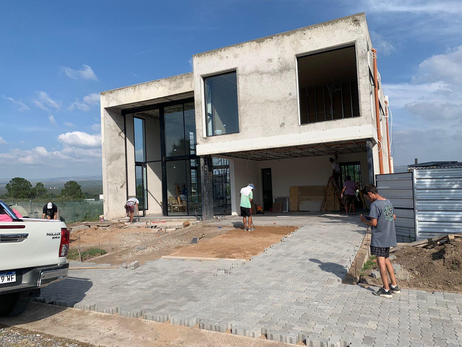 Chalet de categoria, edificada con materiales de primera calidad, NUEVAS A ESTRENAR, ubicada en barrio Privado a 15 minutos de Carlos Paz y en ruta rapida a Cordoba Capital — foto 7